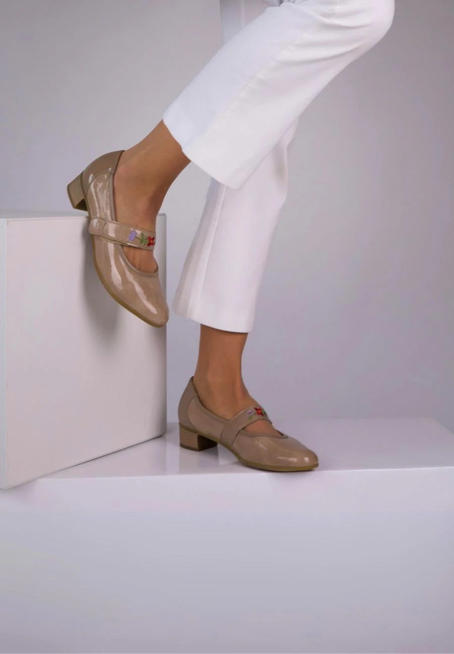 bezaubernder Mary-Jane Pumps Leder/Stretch - Image 2