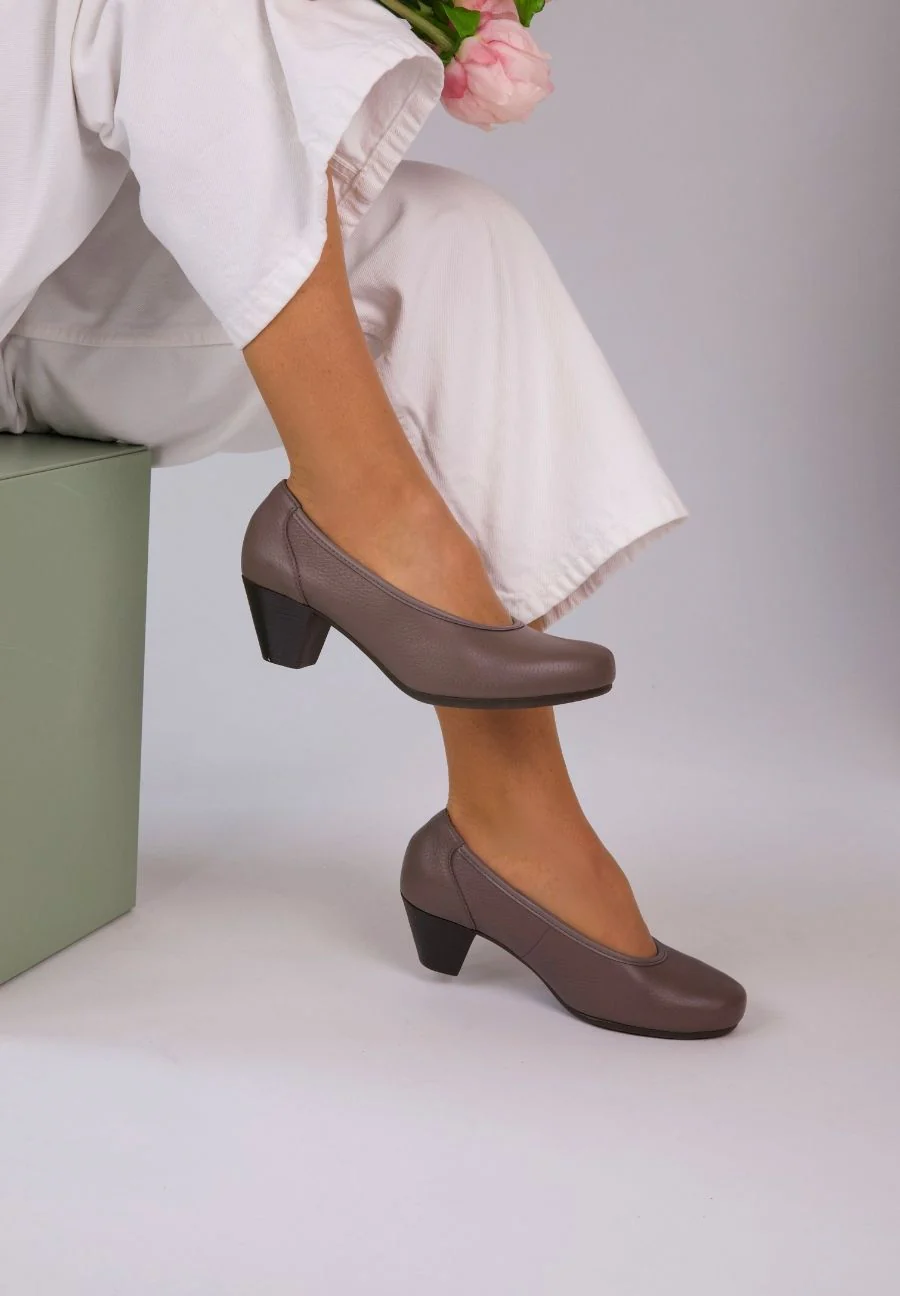 klassischer Pumps Hirschleder - Image 9